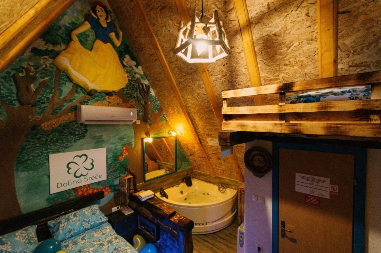 Etno Village Dolina Srece ヴィテズ エクステリア 写真