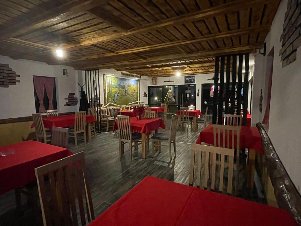 Etno Village Dolina Srece ヴィテズ エクステリア 写真